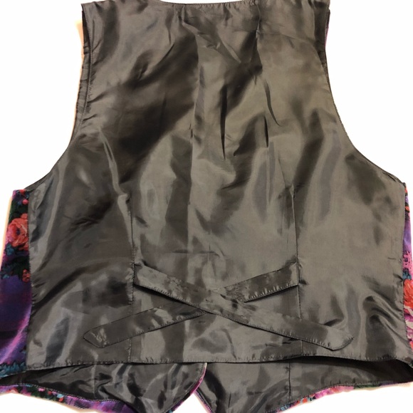 Velveteen Floral Vest - Picture 7 of 8